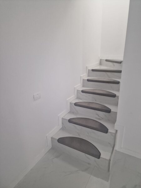 Comuna Berceni, 300 m de primarie si sosea principala, casa.