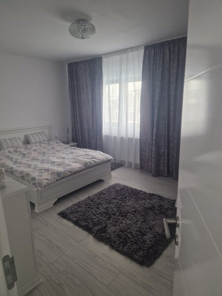 Comuna Berceni, 300 m de primarie si sosea principala, casa.